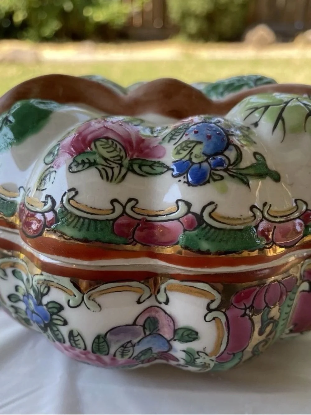 Rare Vtg Chinese Porcelain Trinket Famille Rose HandPainted Floral Jewelry Box